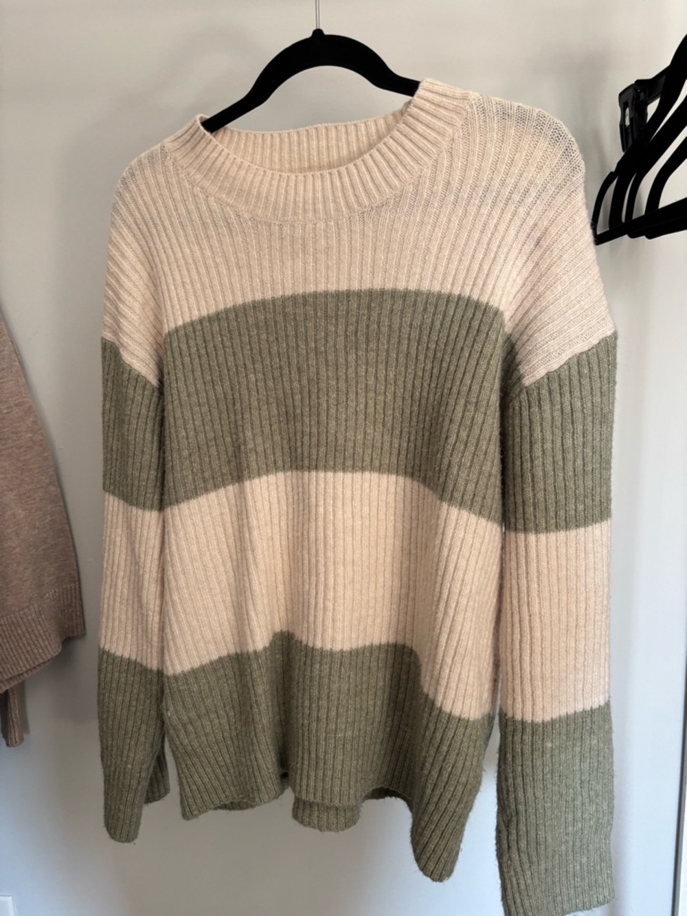 H&M Cream and Sage Striped Ribbed Crewneck Sweater - Picture 4 of 5